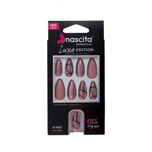 أظافر صناعية